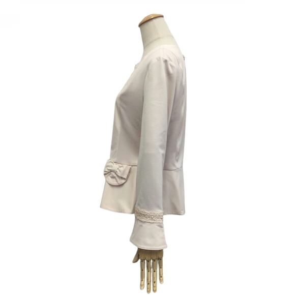 スーパービューティー　ベージュ ノーカラージャケット　サイズ40 スーパービューティー ベージュ ノーカラージャケット サイズ40