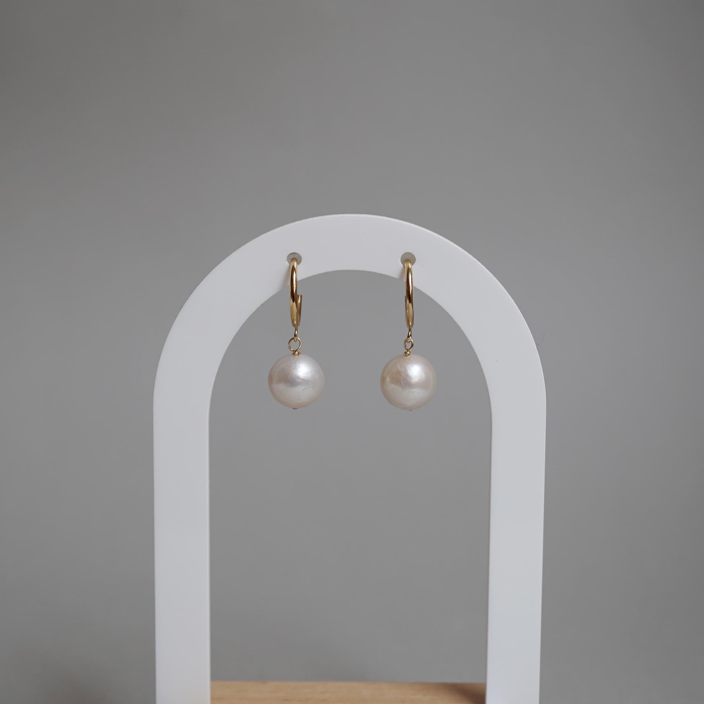 14kgf 大粒ラウンドパールフープピアス