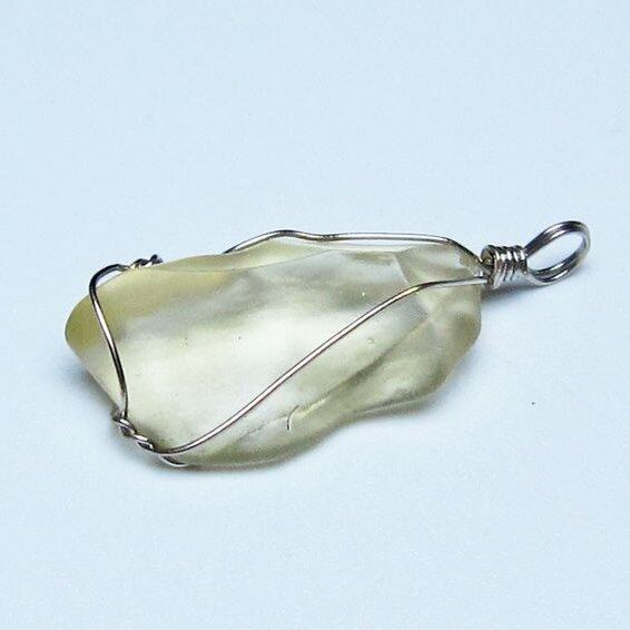 リビアングラス ペンダント 一点物 メール便可 112-13685