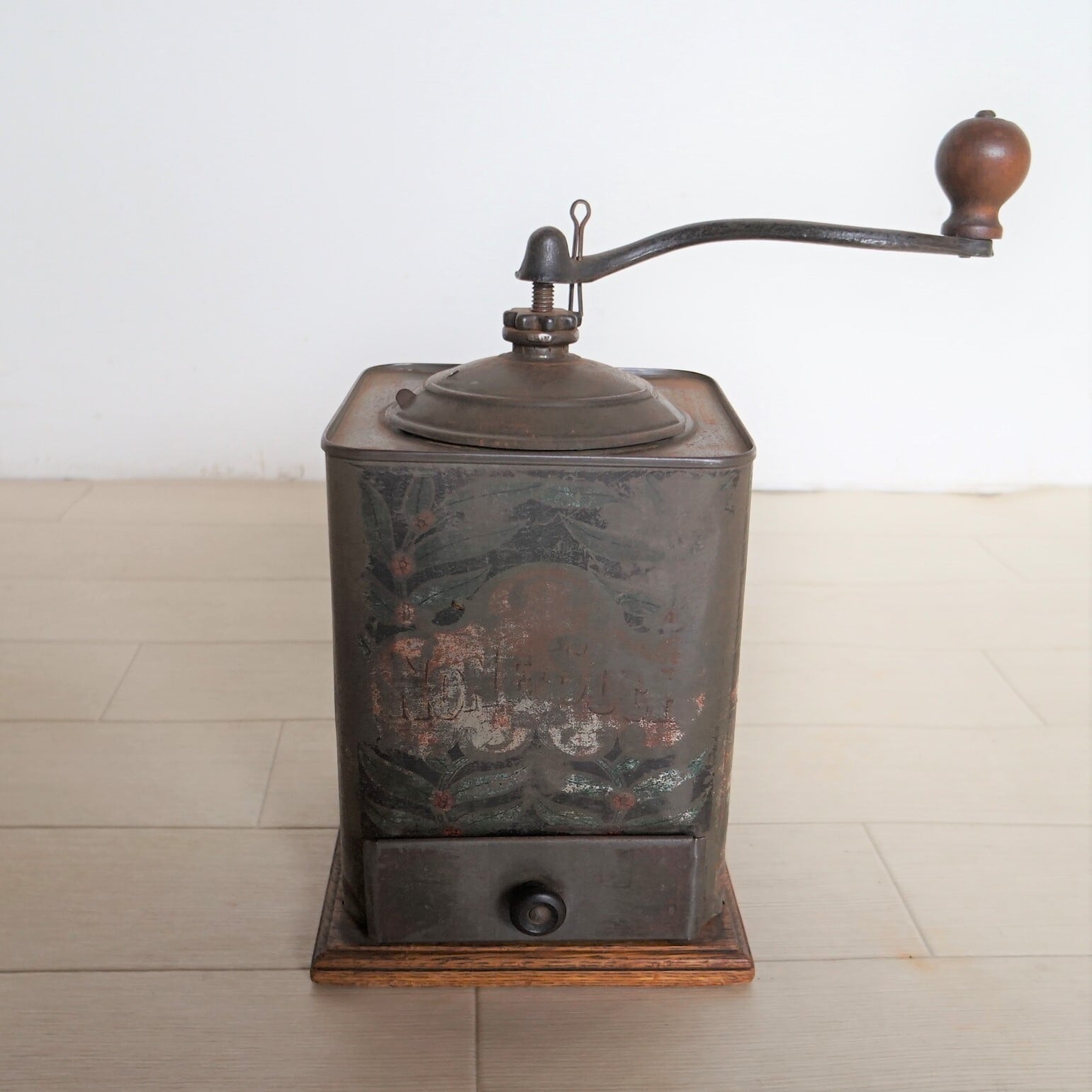 【コレクション 46】アメリカ・Bronson-Walton社 1900年頃のコーヒーミル