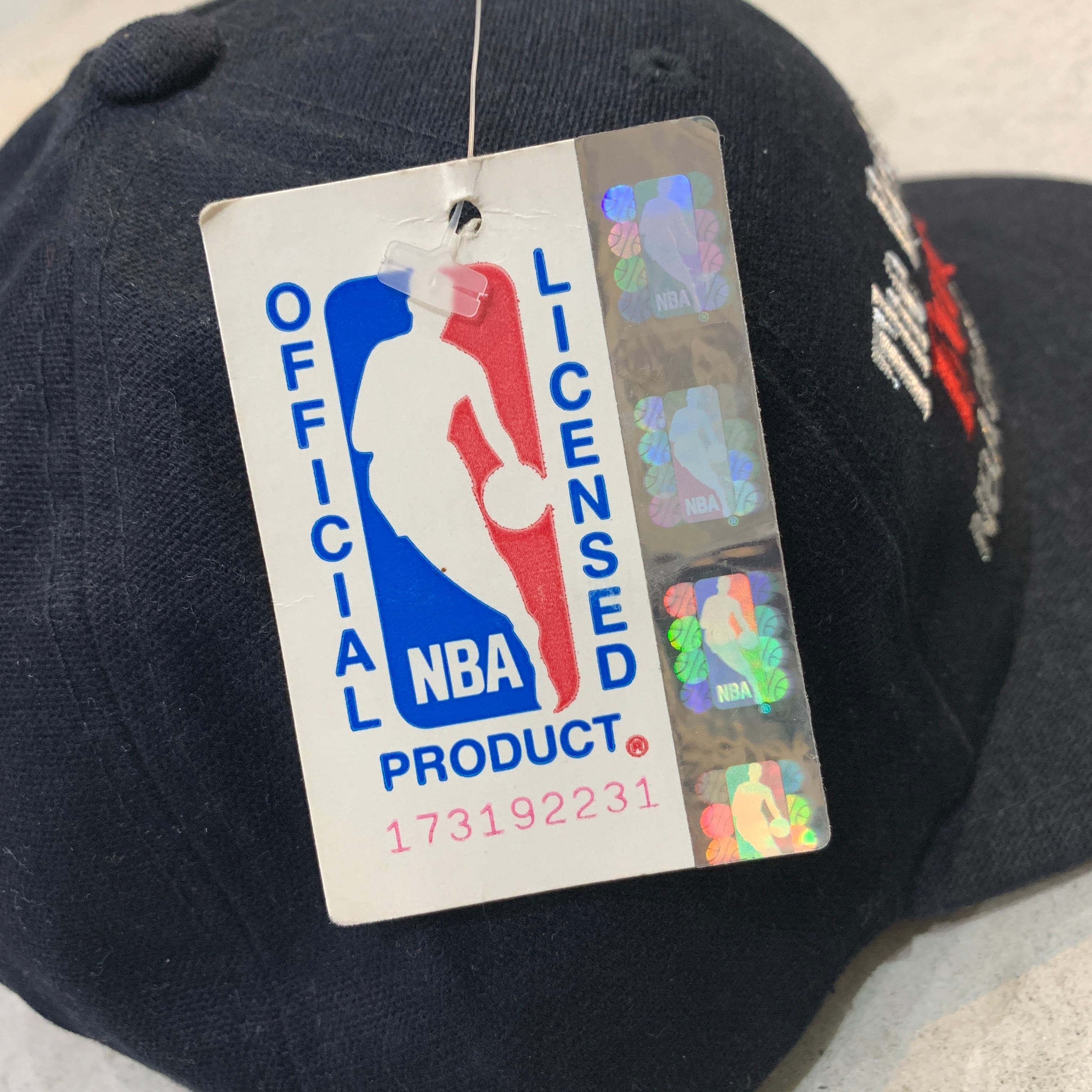 デッドストック 90s NBA シカゴブルズ 刺繍ロゴキャップ ブラック  