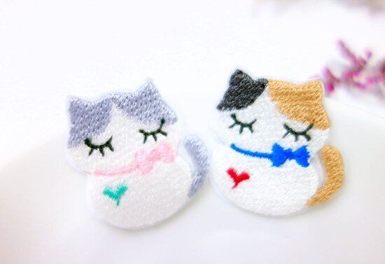 シールにもなる猫の刺繍ワッペン◆ねこだるま　ミケ