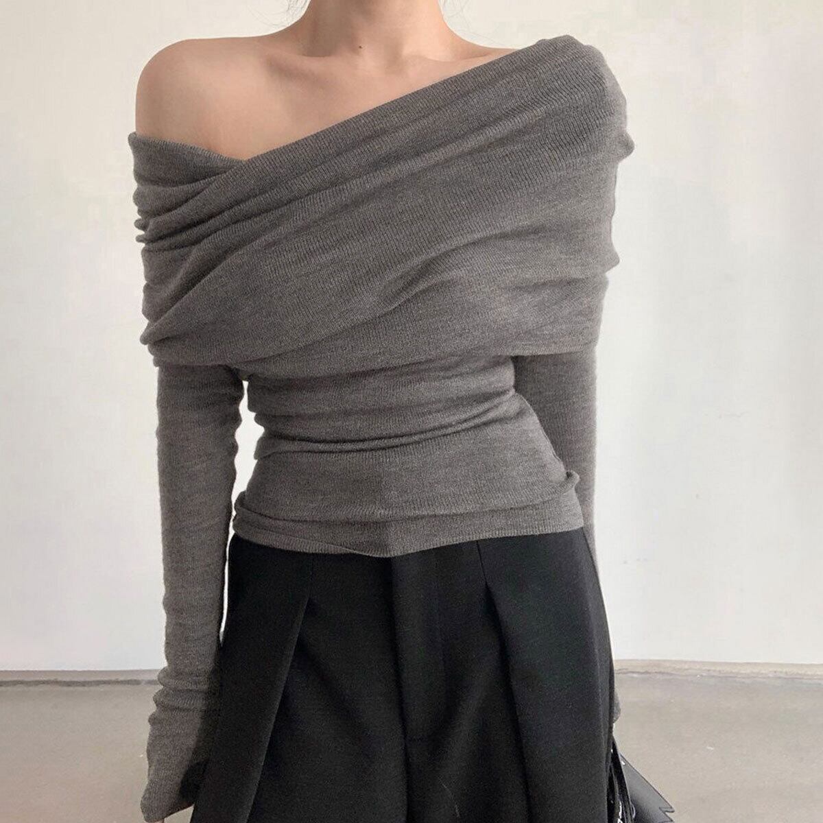 オフショルダー ニット レディース 春秋冬 韓国 オフショル 肩出し トップス おしゃれ 大人 カジュアル フェミニン リブニット セーター 無地 きれいめ 肌見せ 大人可愛い 大人女子