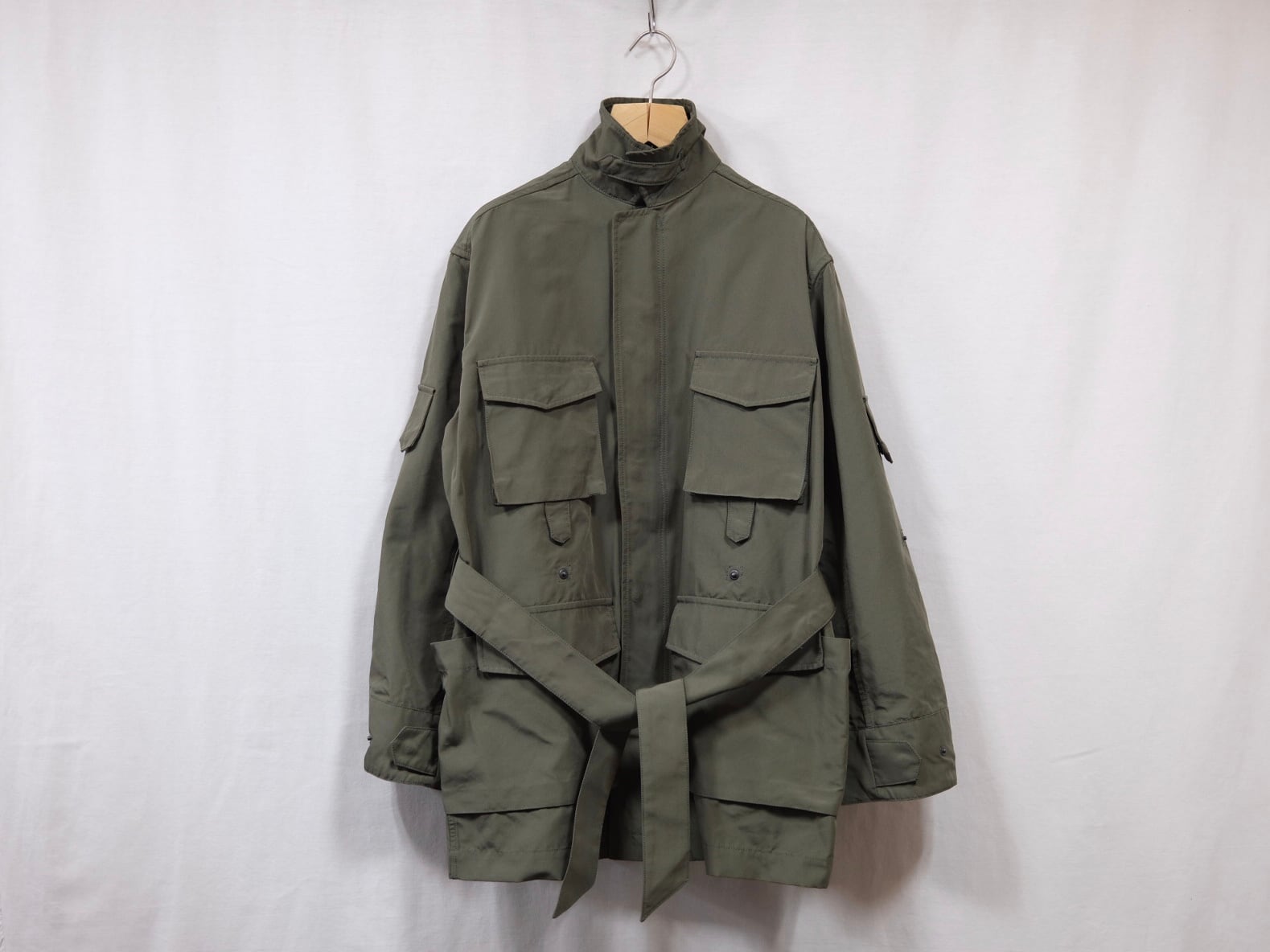 JUN MIKAMI “ヴァリアブルジャケット“Khaki | Lapel online store