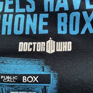 【RIPPLE JUNCTION】DOCTOR WHO ドクターフー 海外ドラマ SFドラマ 映画 ムービー ロゴ プリント Tシャツ 電話ボックス イラスト t-shirt  半袖 黒 X-LARGE us古着