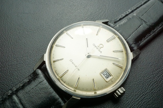 オメガ　ジュネーブ　デイト　シルバー文字盤　1970年