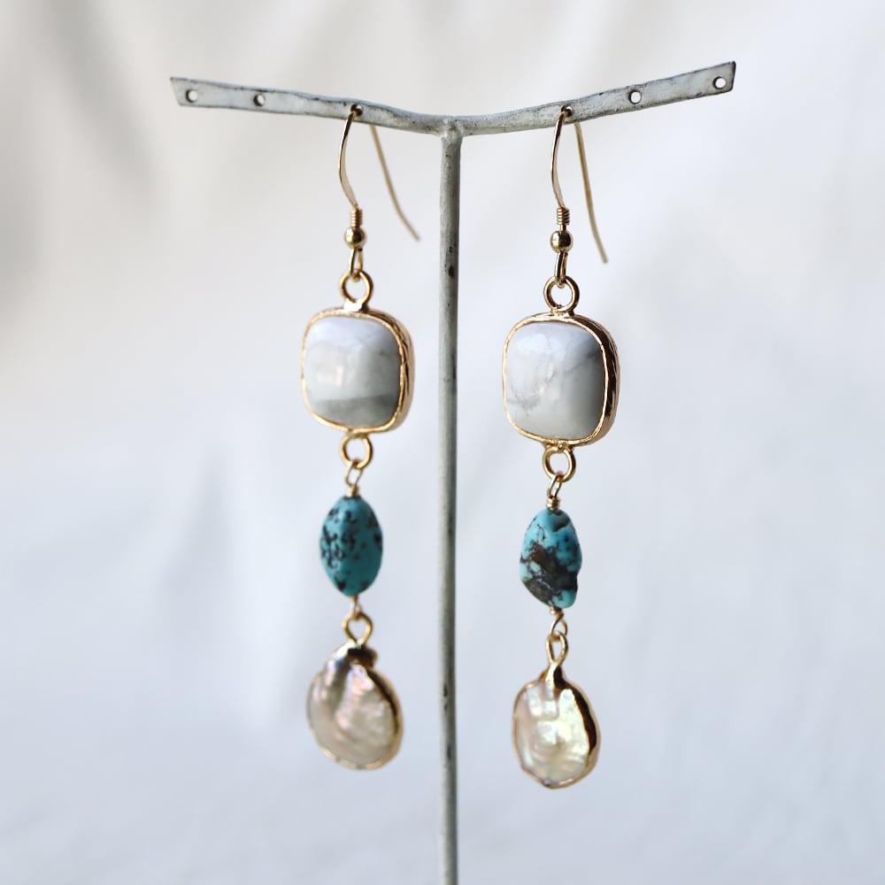 超特価sale開催】 no.3413 ハウライトターコイズ 水晶 スワロパール