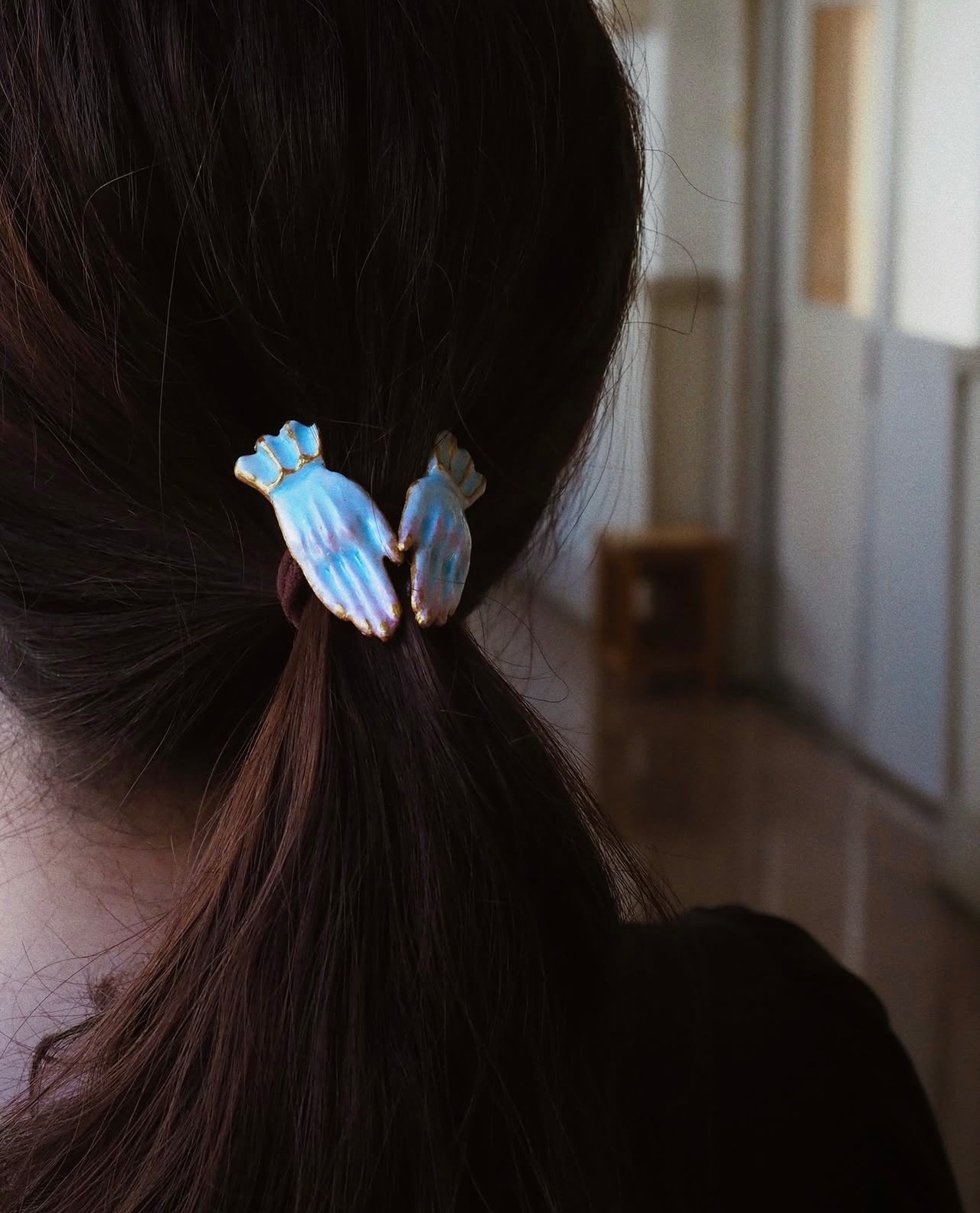 アリスのハンドヘアクリップ