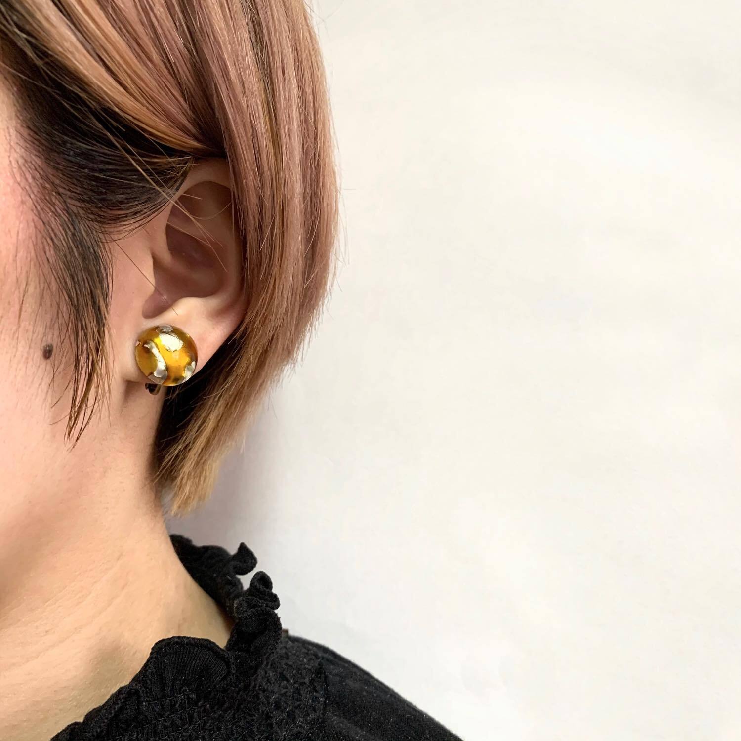 再入荷〉チェコ雲模様ガラスカボションの〈ピアス/イヤリング〉 | Dua