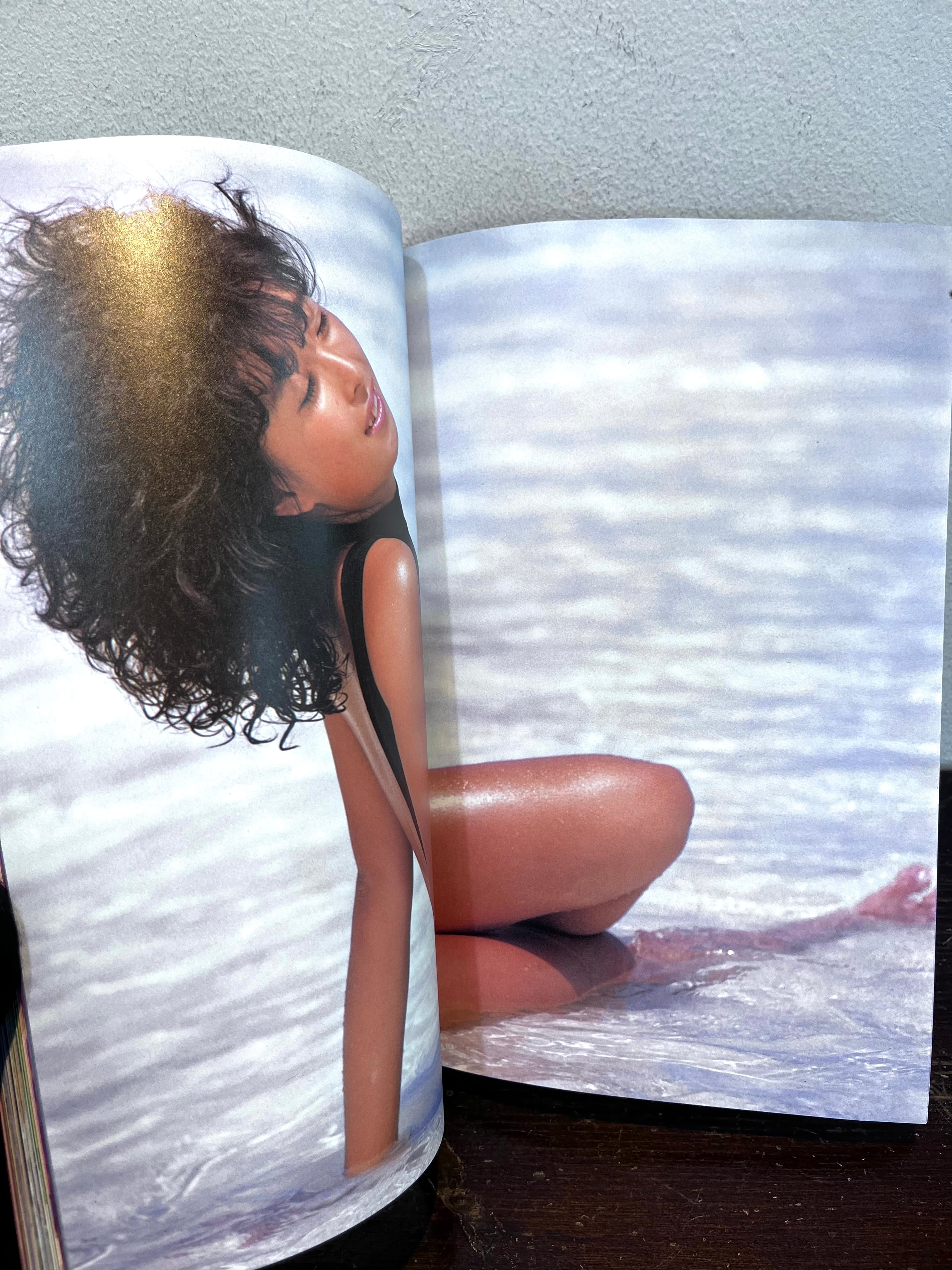 美品 河合奈保子写真集 SUNSHINE VENUS アリーナ37℃臨時増刊 | zbooks