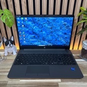 \ 公式ショップ限定価格❣️/ 極美品《2023年モデル》HP 250R G9 第13世代 メモリ8GB SSD256GB FHD 高スペック ノートパソコン 安心サポート＆3ヶ月保証付き