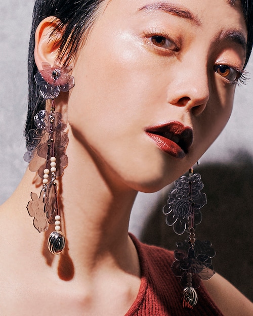 405-01 drop・col. charcoal  /  orchid & vintage beads earrings