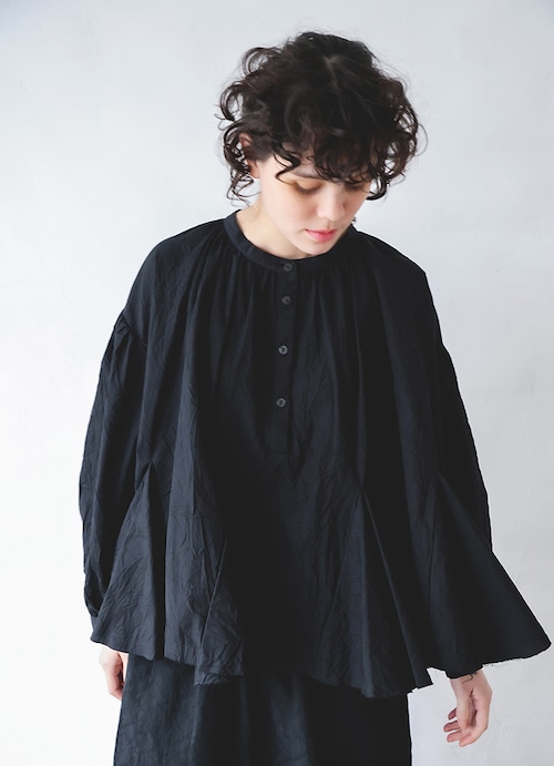 Frills shirts    adult F  /   Black