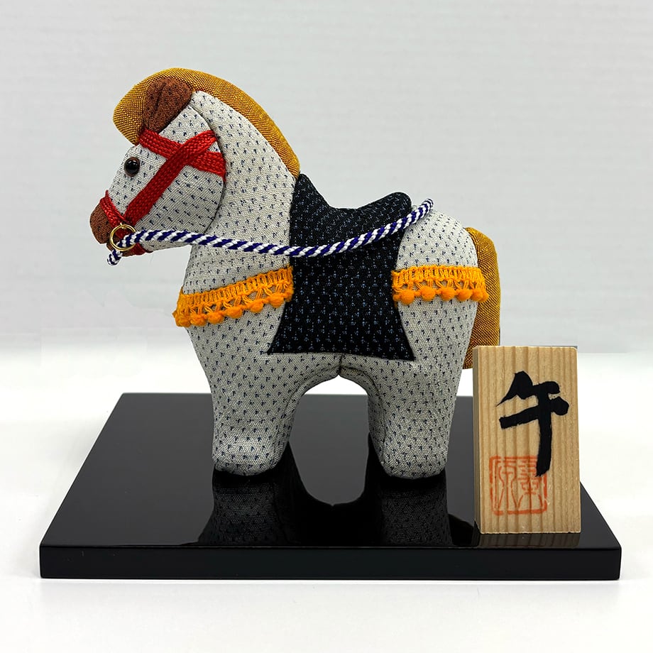 塩沢織物 干支 木目込み人形 午（2種類） | タクミクラフト｜新潟の