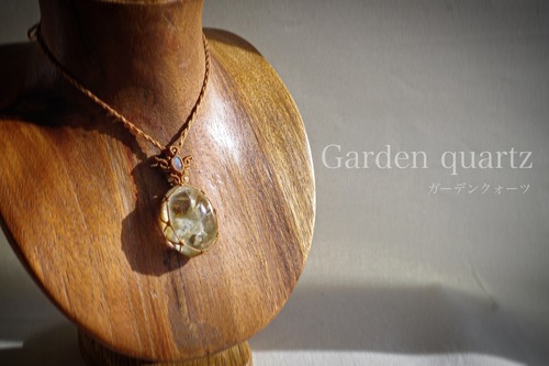 Garden quartz × Moonstone ペンダント