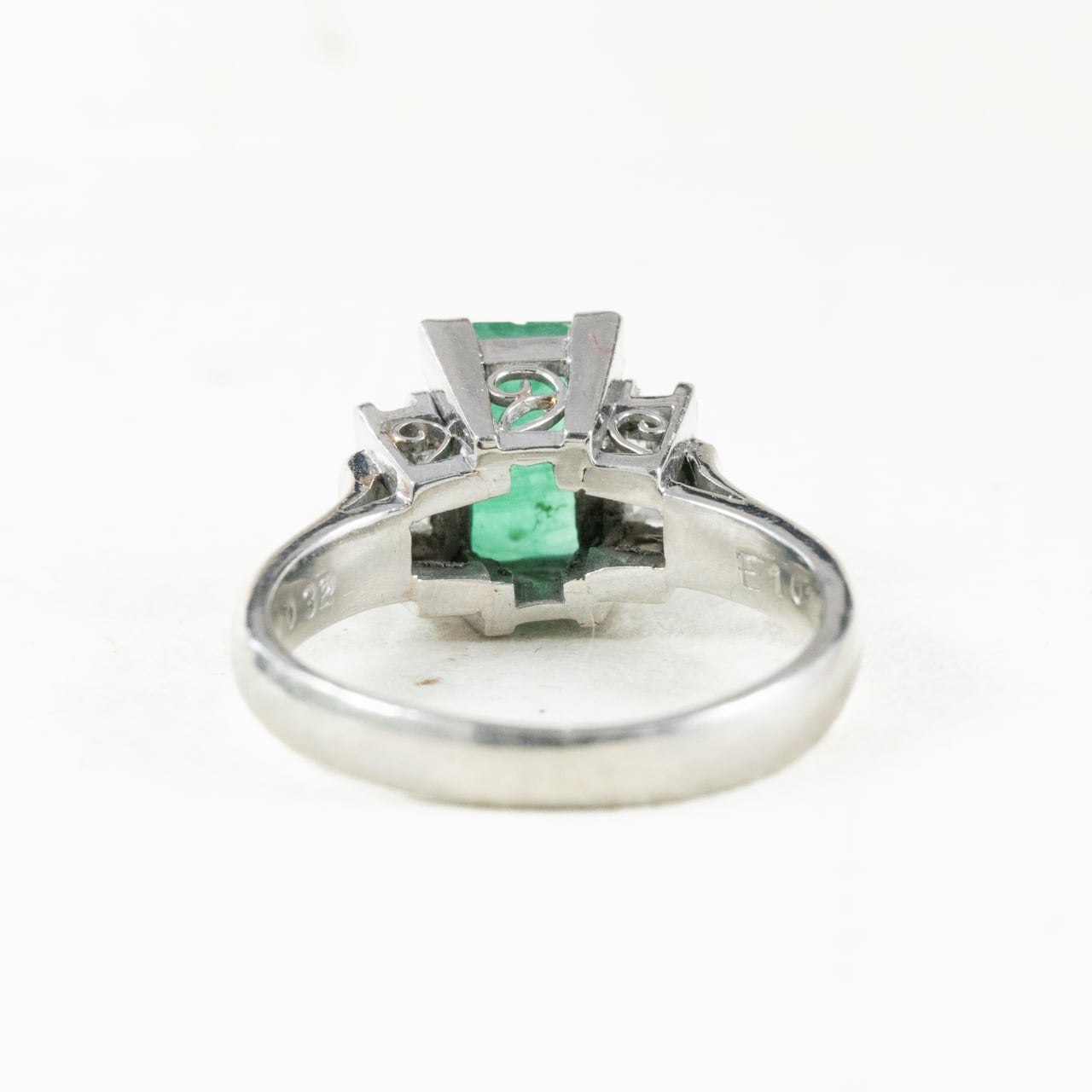 昭和ジュエリー エメラルド ダイヤモンド リング Pt900 1.01ct
