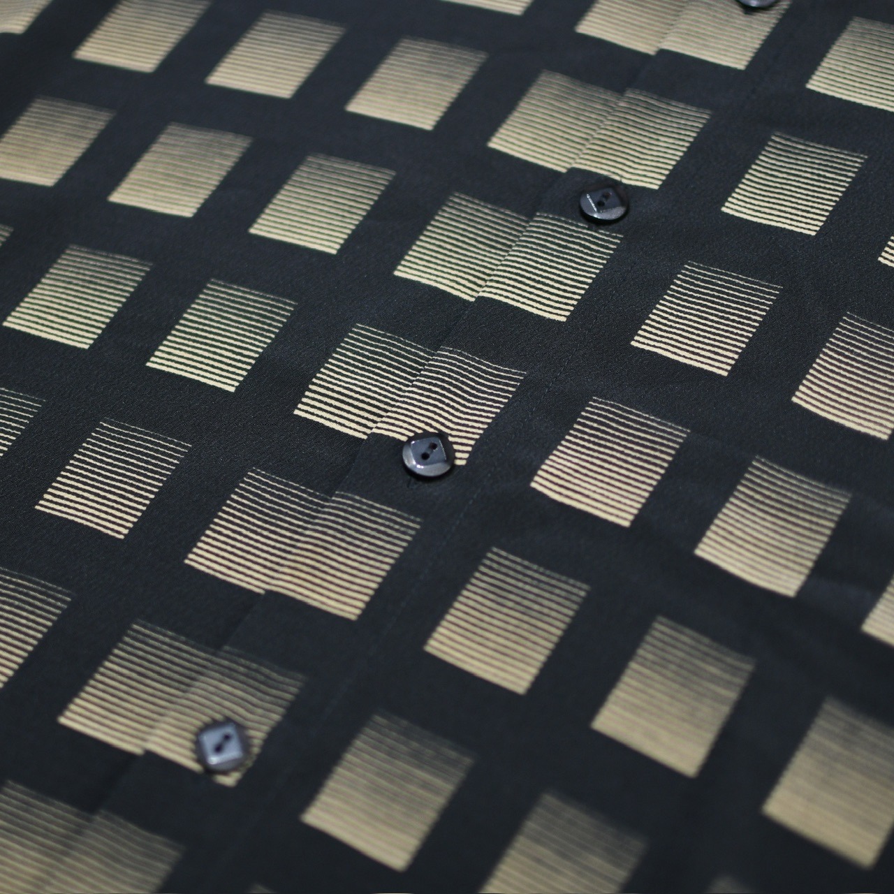gradation check shirt black
