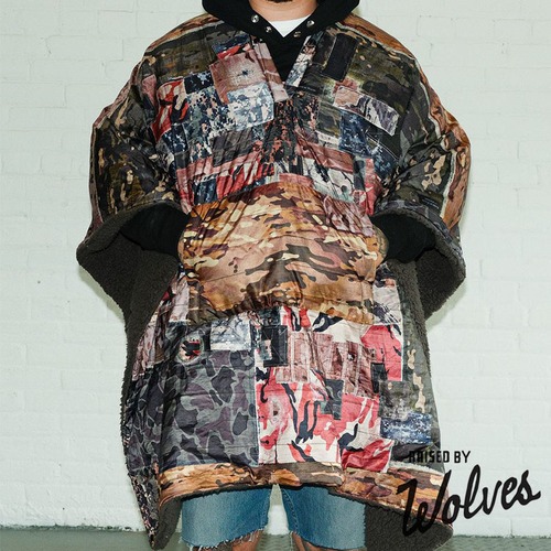 【RAISED BY WOLVES/レイズドバイウルブス】QUILTED CAMP PONCHO ポンチョ / CAMO / FW26-14511