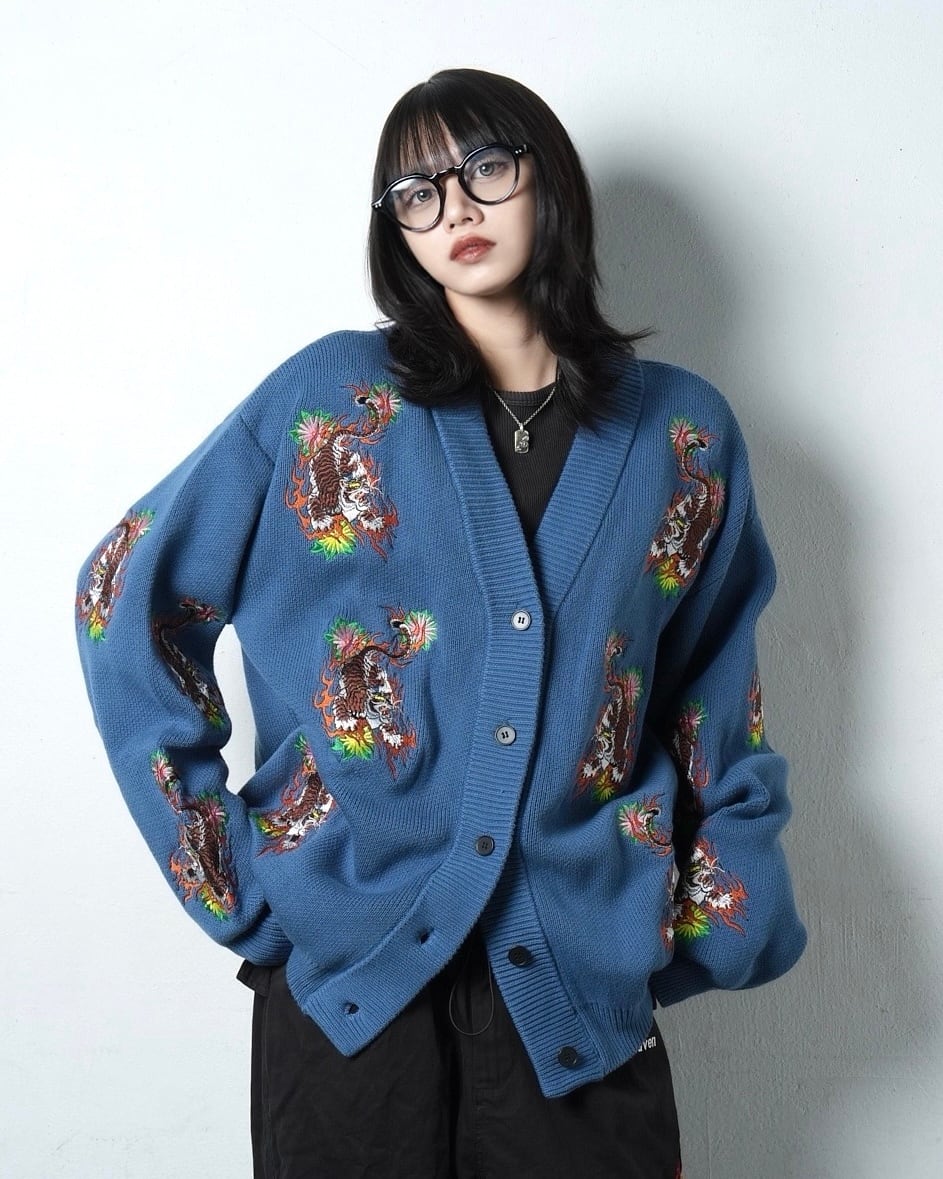 総柄 TIGER knit cardigan/Blue | チュウカタベタイ