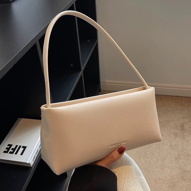 コンパクトショルダーバッグ