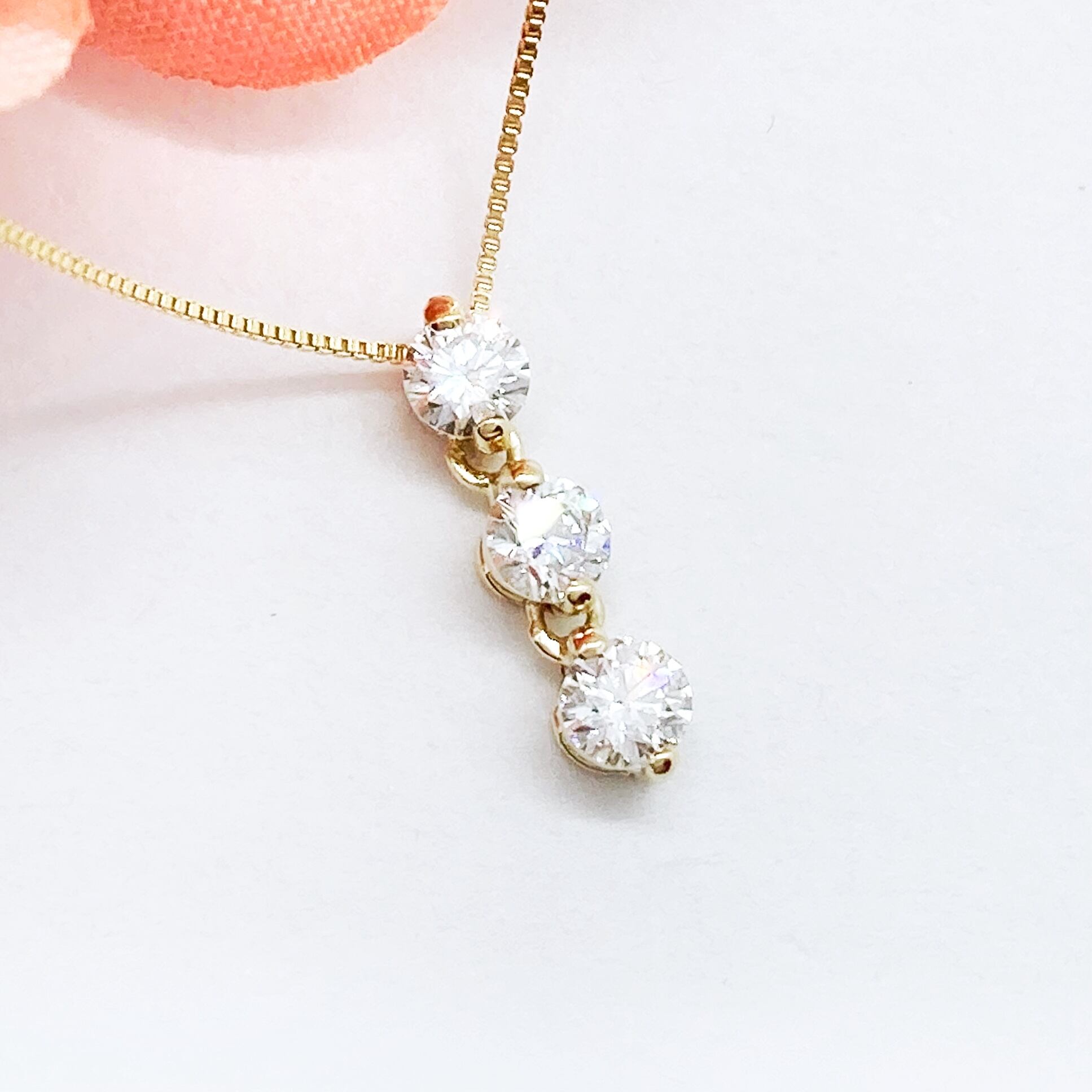 新品　K18　０．３ｃｔ天然　ダイヤモンド　ネックレス　４０ｃｍ