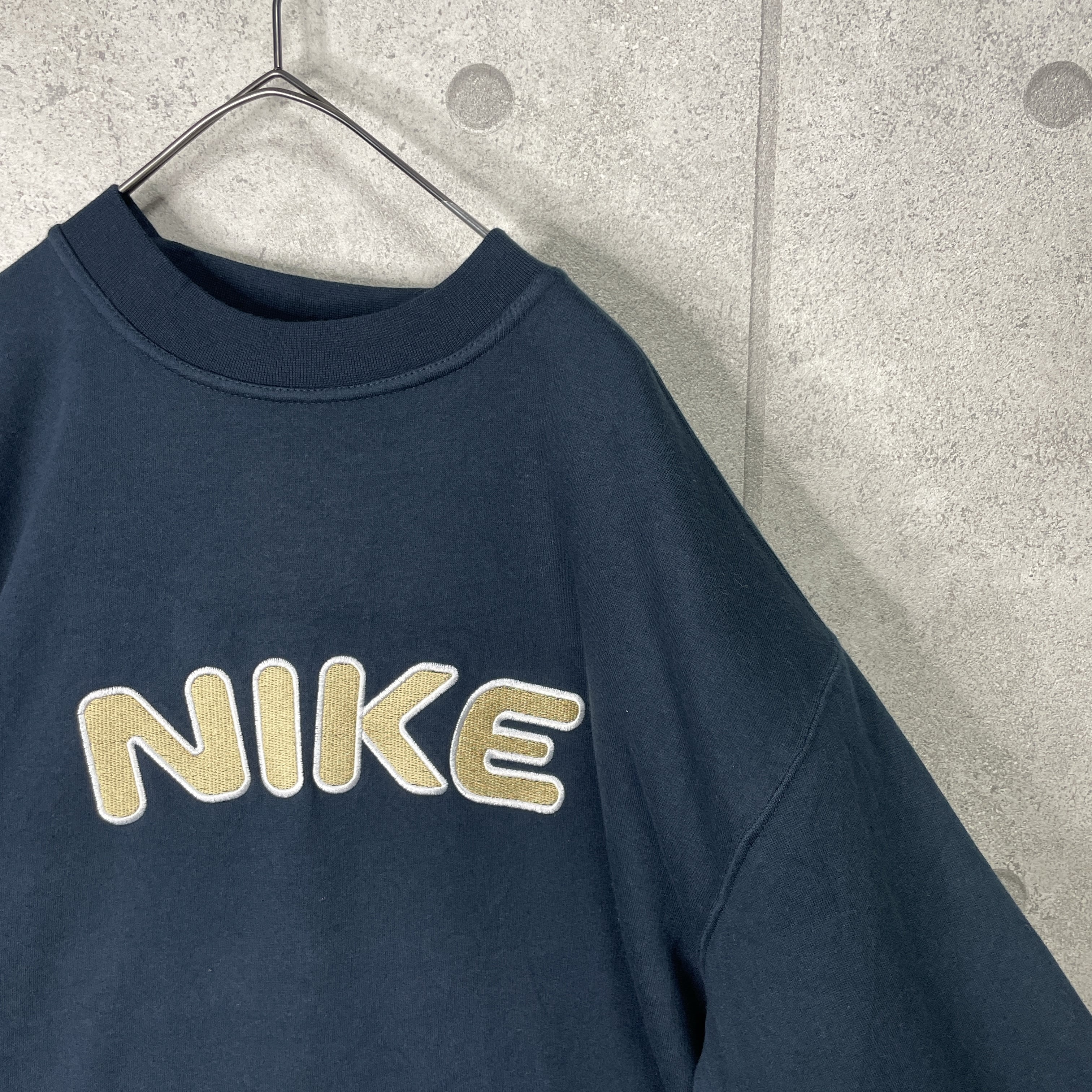 NIKE ナイキ　胸ロゴ　刺繍　スウェット　トレーナー　ワンポイント