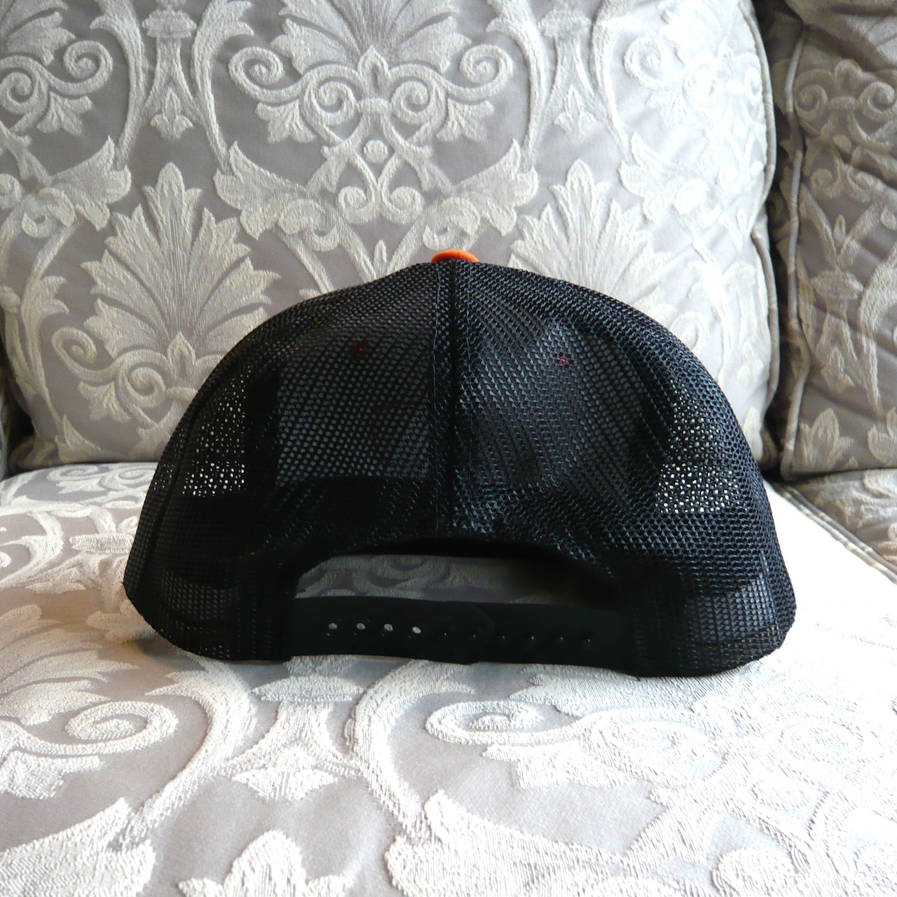 80s feminist MESH CAP