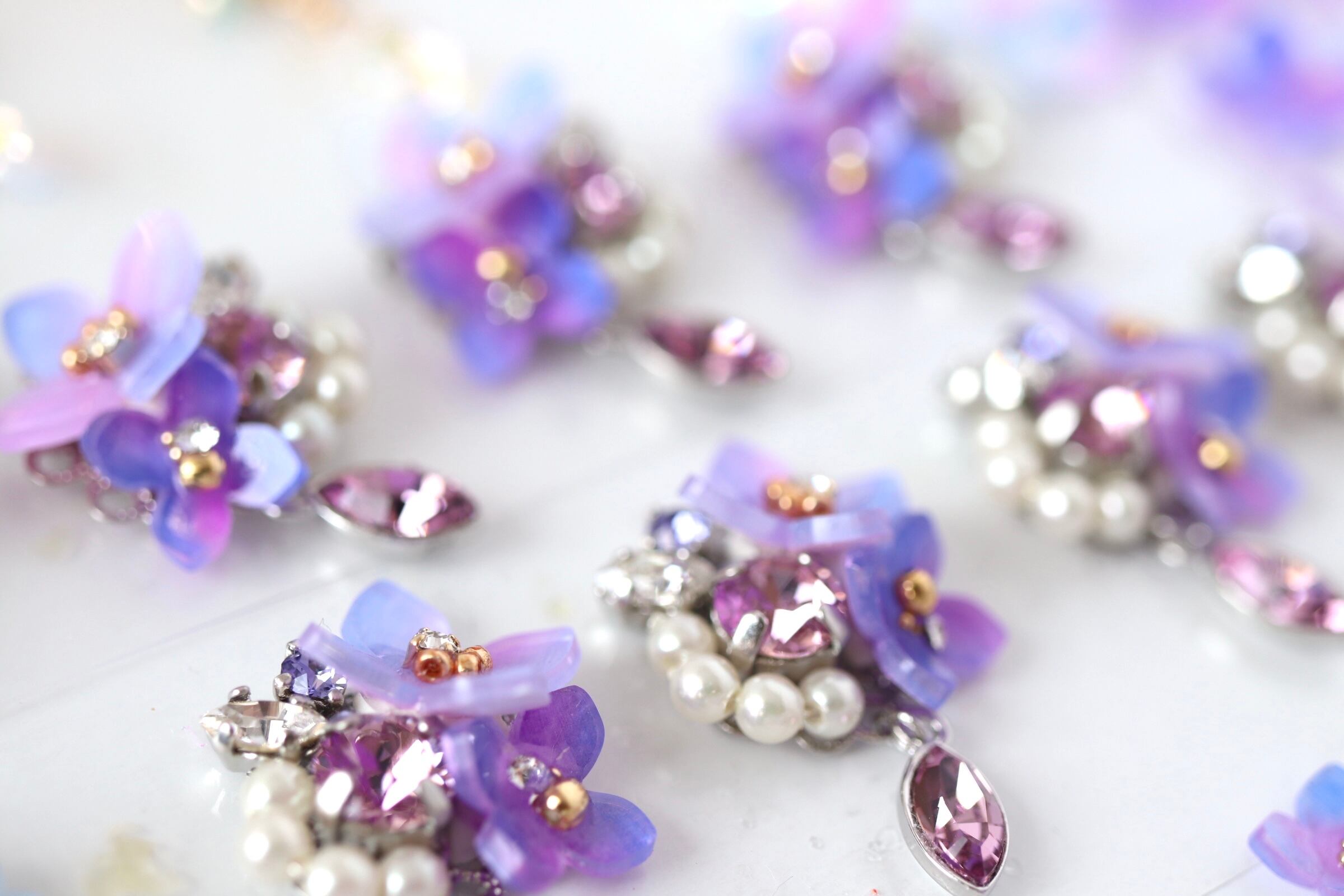 紫陽花とスワロフスキー bijouのピアス／イヤリング | 大人可愛い 