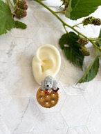 ビスケットドッグイヤリング