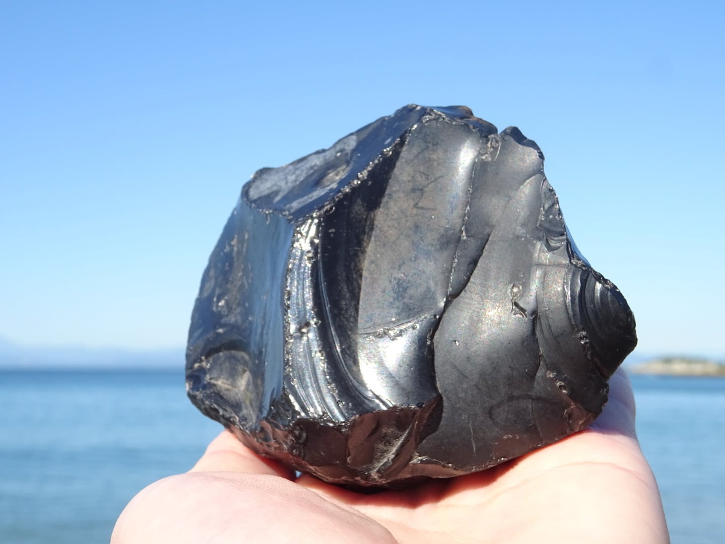 隠岐の島 Obsidian 】 黒曜石・原石 | 虹石屋