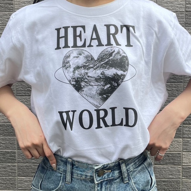 【即納】ハートロゴプリントTシャツ