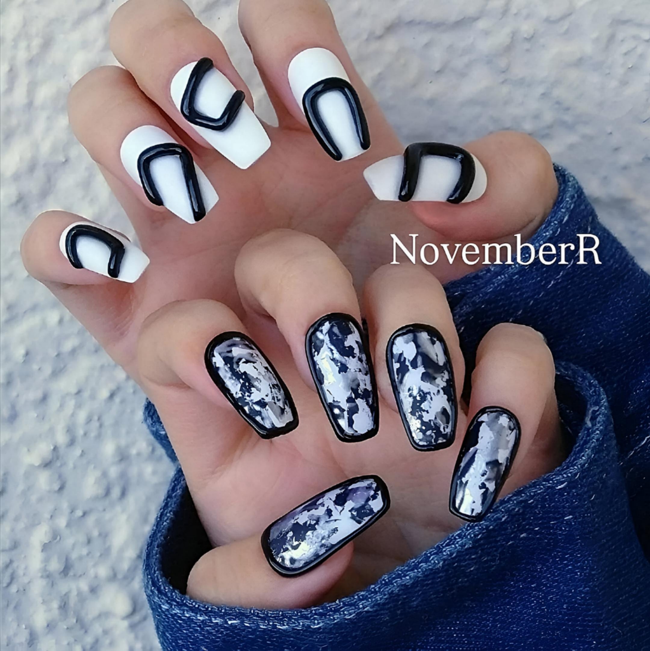 LA703☆モード系マットネイルチップ | NovemberR 〰️ネイルチップ販売〰️