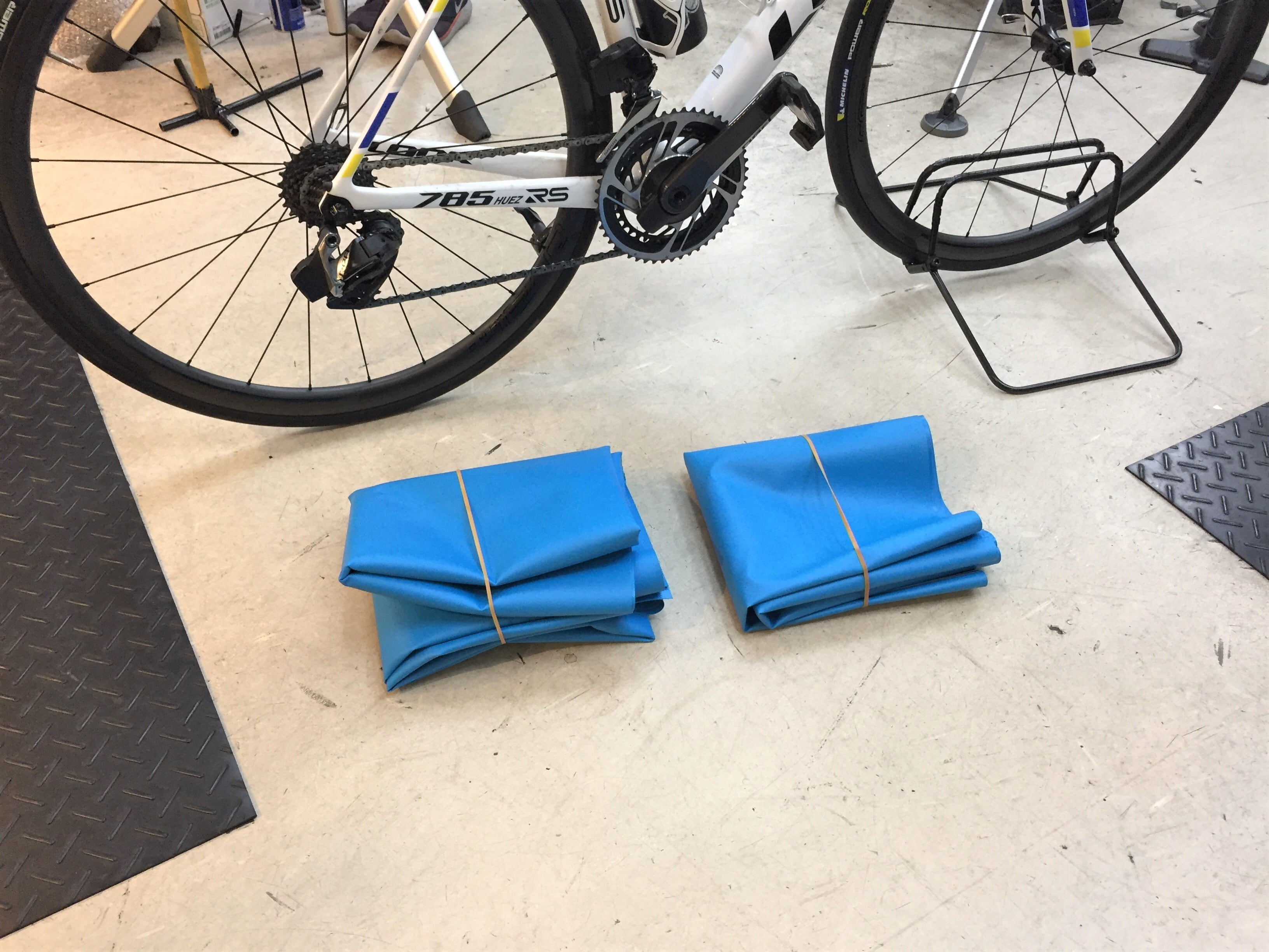 バイクメンテナンス用 作業シート ハーフサイズ2mx0.6m なるしま