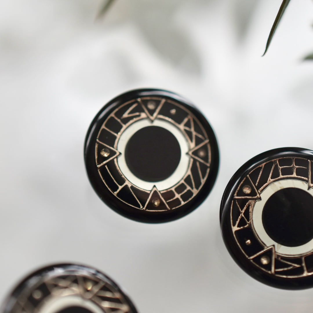 シルバージュエリーフレーム×ブラック 18㎜