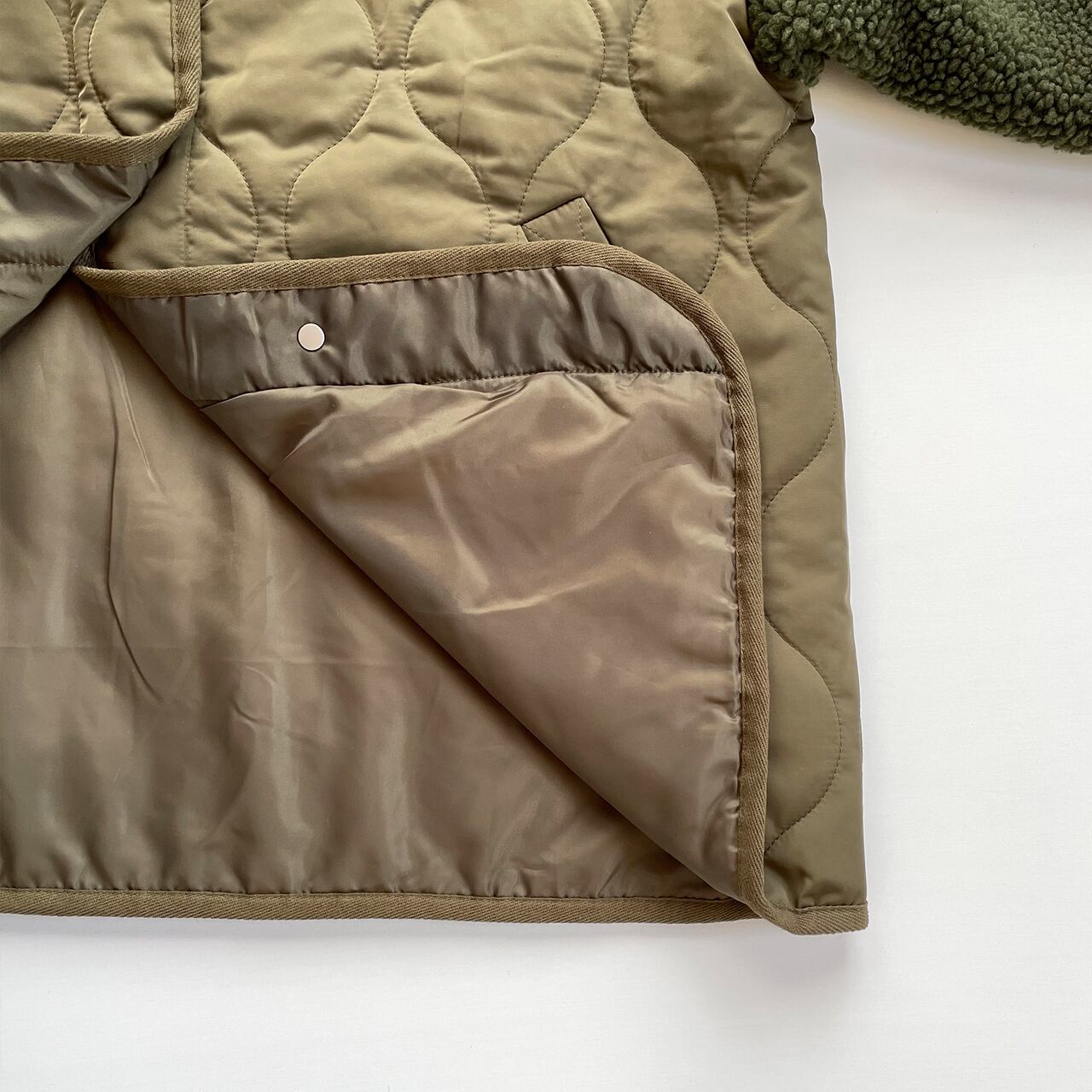 Boa switch wave quilting jacket (khaki)