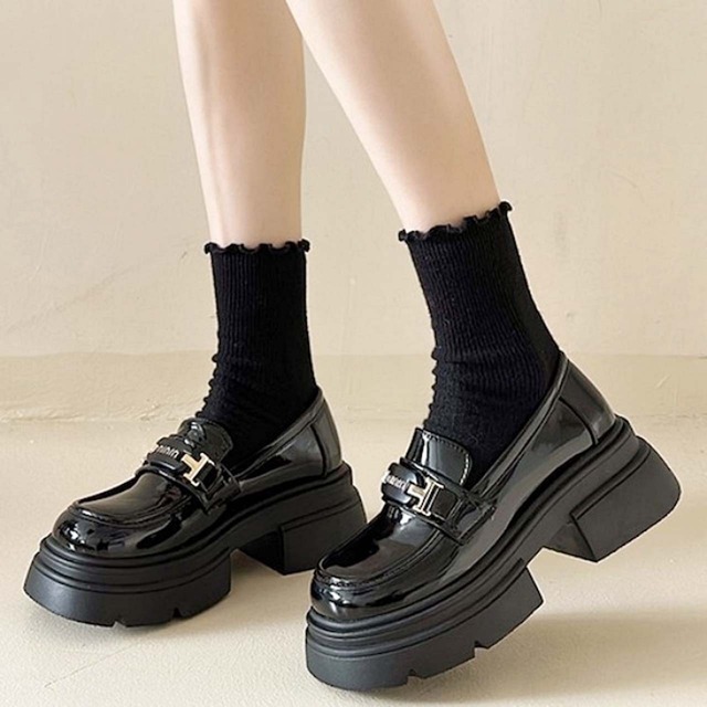 【送料無料】厚底ローファー 黒 ブラック エナメル 韓国 オルチャン レディース ローファー おでこ靴 バックル ラウンドトゥ 厚底  低めヒール ローヒール 通勤 通学 可愛い 大人可愛い かわいい お洒落 おしゃれ カジュアル こなれ感 抜け感 存在感 きれいめ フェミニン ストリート デート 普段使い 楽ちん シンプル クール かっこいい 動きやすい マニッシュ ガーリー メンズライク 歩きやすい シンプル 楽ちん キュート 高見え 高級感 学生 イベント 推し活 コンサート ライブ きちんと