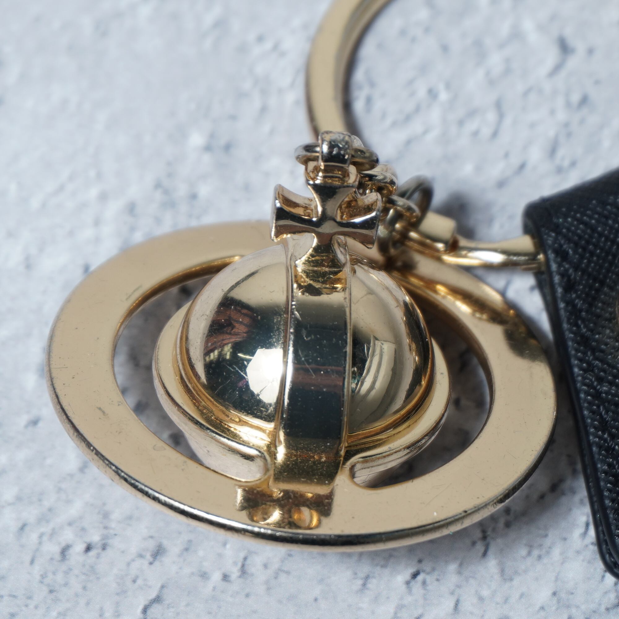 ⭐️ヴィヴィアンウエストウッド⭐️レア オーブキーリング ラバー 初期 ゴールド Vivienne Westwood】ヴィヴィアンウエストウッド 3Dオーブロゴ