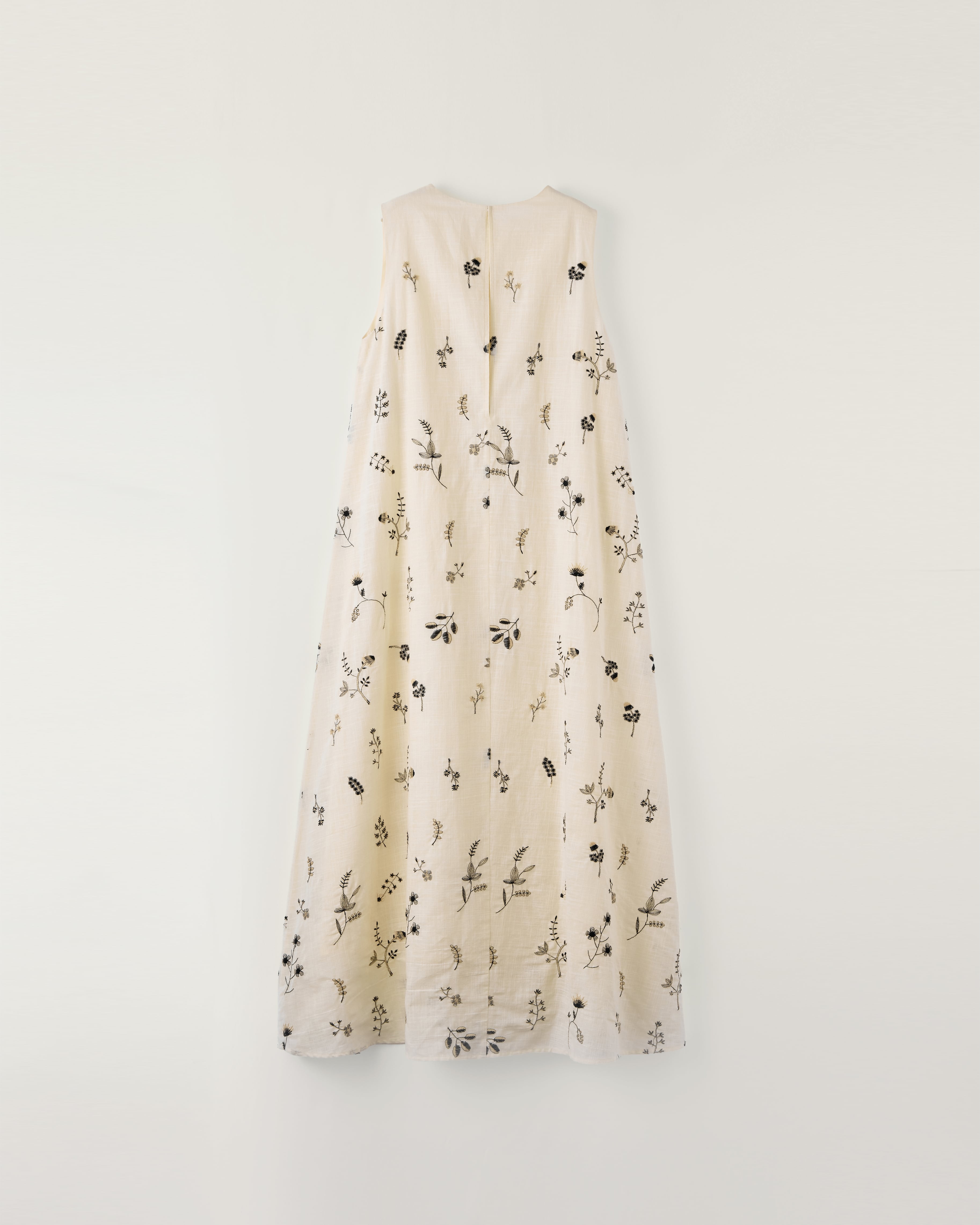 DU260504 Embroidery Cotton One Piece 【T sizeあり】【Re Stock