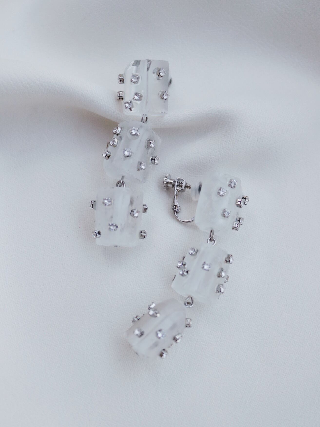 【美品】u.couture 水晶クラウン u.couture(ウードットクチュール)ブライダルアクセサリー (@u