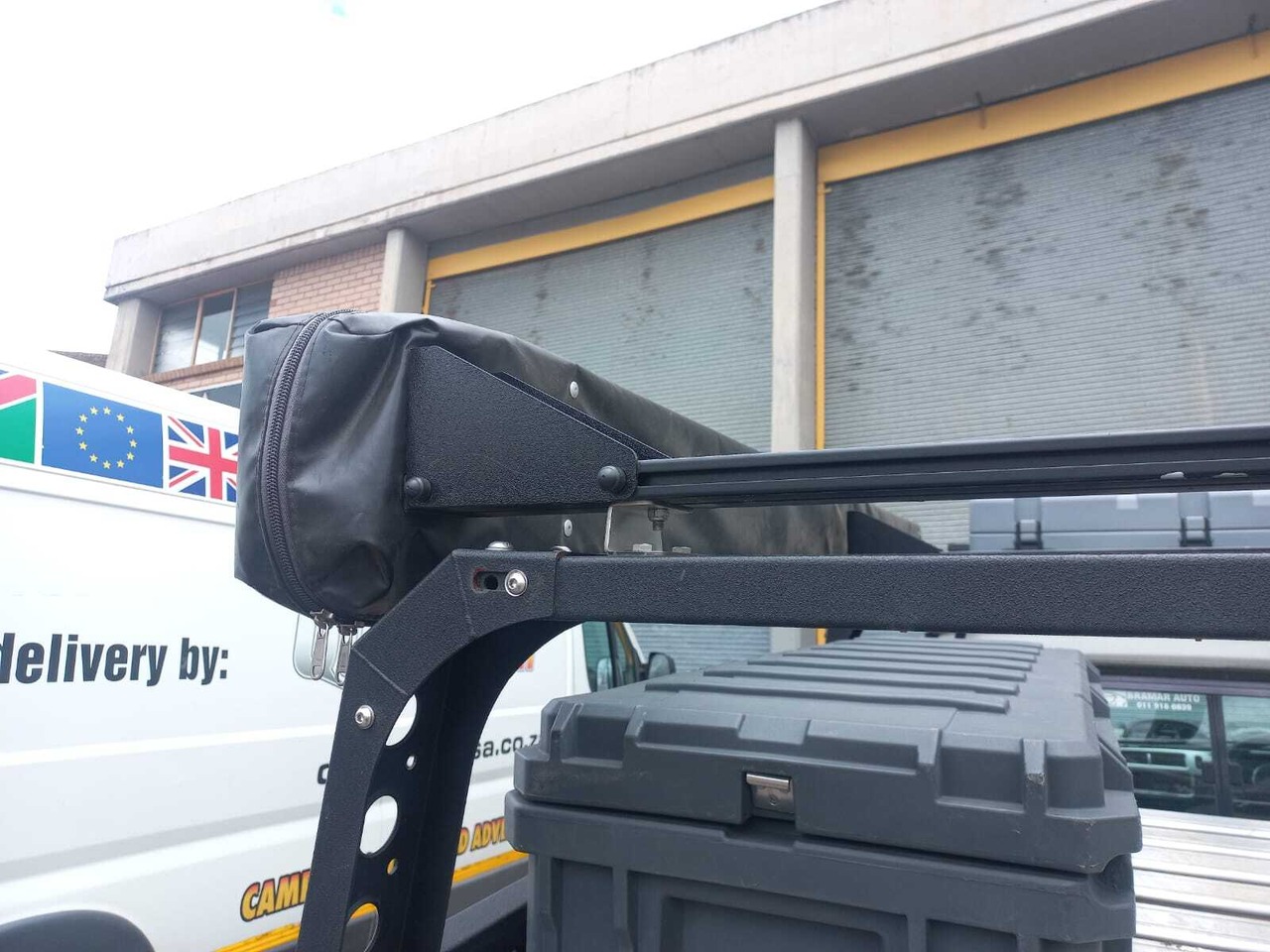 Awning to Load Bar Bracket（2個入）