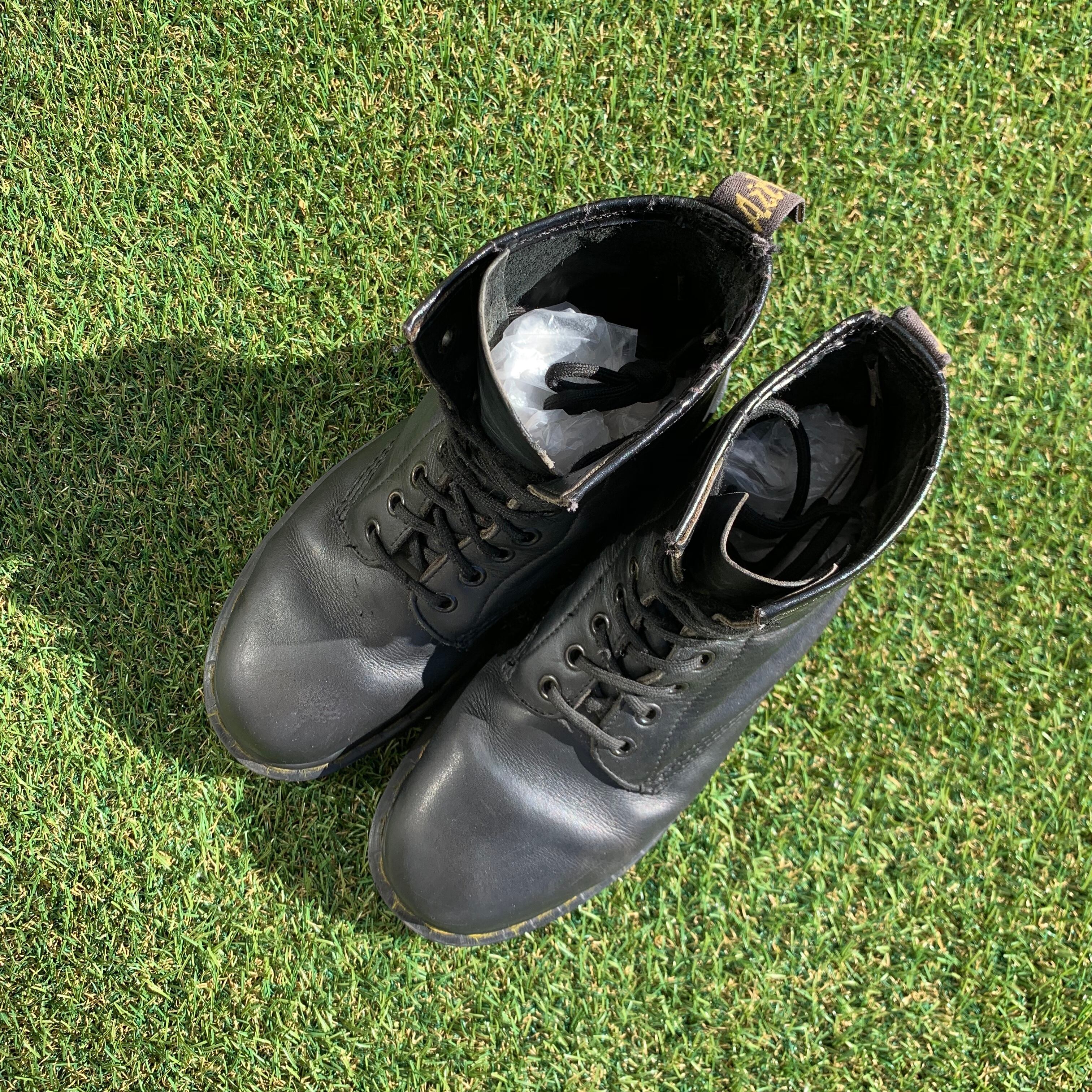 イングランド製！ Dr.Martens ドクターマーチン 8ホールブーツ D68