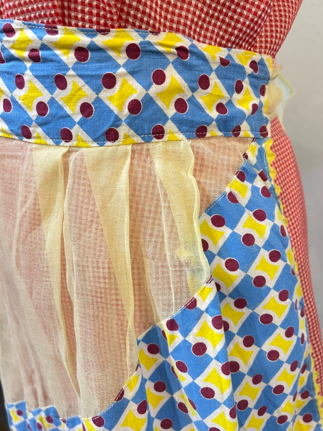 40's vintege yellow color geomethc pattern apron