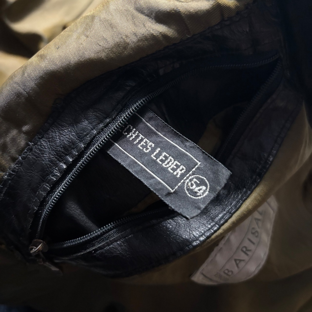 Germany vintage black leather flight jacket “navy rib”