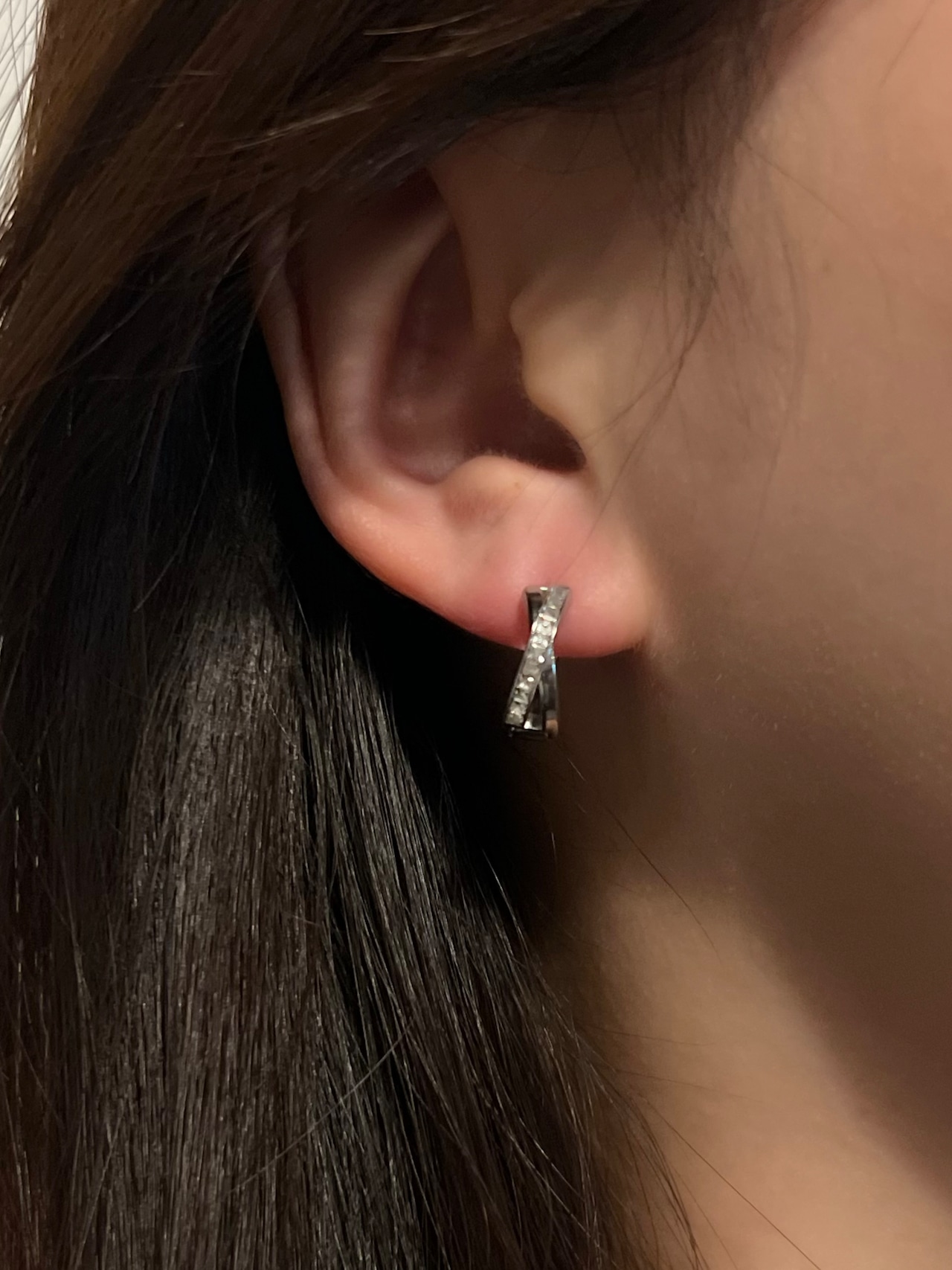 Crossed zirconia pierce