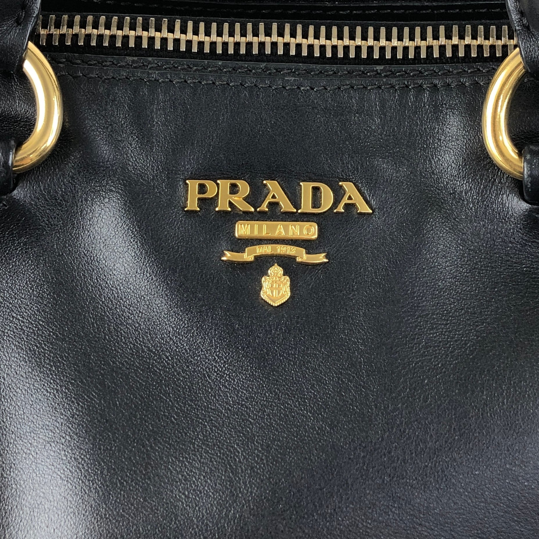 PRADA プラダ ショルダーバッグ ブラック ロゴ レザー ボストンバッグ
