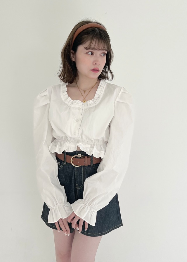 【NEW】cropped cotton frill blouse
