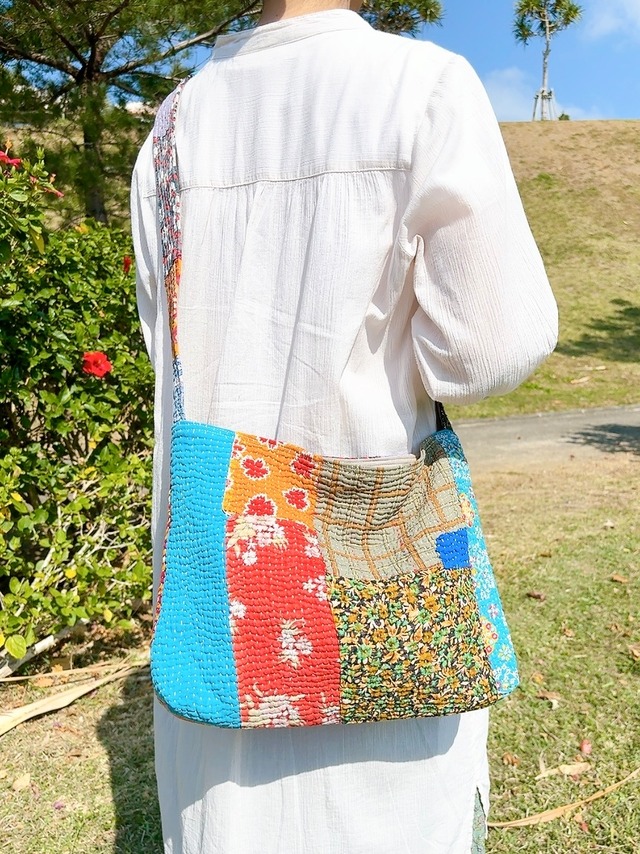 ショルダーバッグ