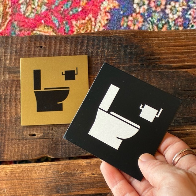 India Pictogram sign TOILET 2color　インド　ピクトグラムサイン　トイレット　全2色　ブラック　アンティークゴールド　サインプレート　標識　看板　アイアン　店舗　ショップ　カフェ