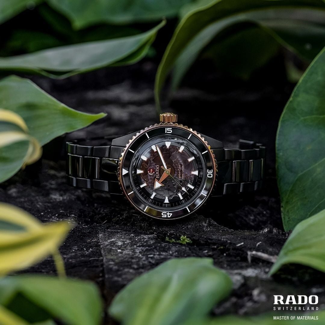 【RADO ラドー】Captain Cook High-Tech Ceramic キャプテンクック ハイテクセラミック（ブラック×ゴールド）／国内正規品 腕時計