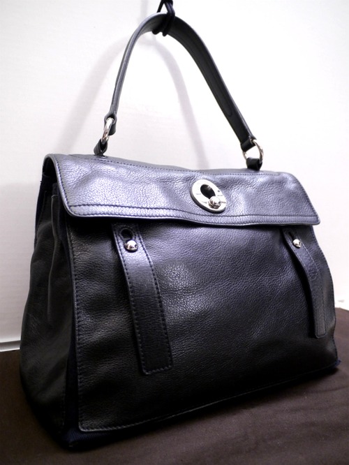 美品◆YvesSaintLaurent イヴサンローラン MUSE TWO ミューズトゥ レザー トート ハンド バッグ 黒◆ 色褪せることのないアイコンモデル♪